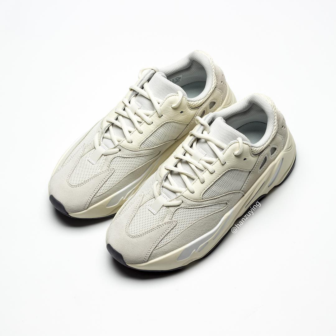 Adidas Yeezy Boost 700 Analog