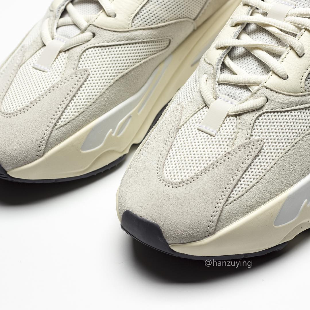 Adidas Yeezy Boost 700 Analog