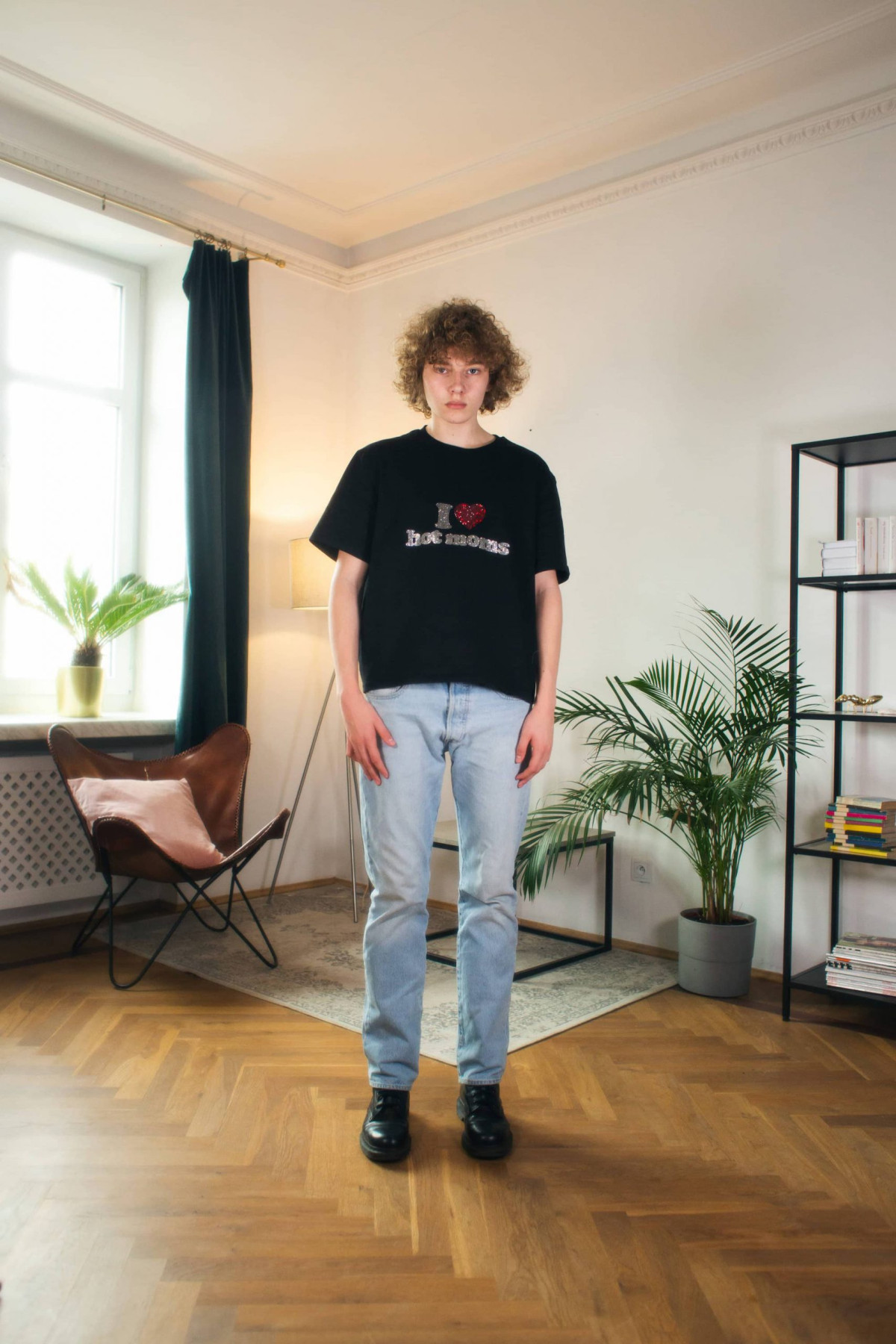 Koszulka 2005 Hot Moms Tee Black