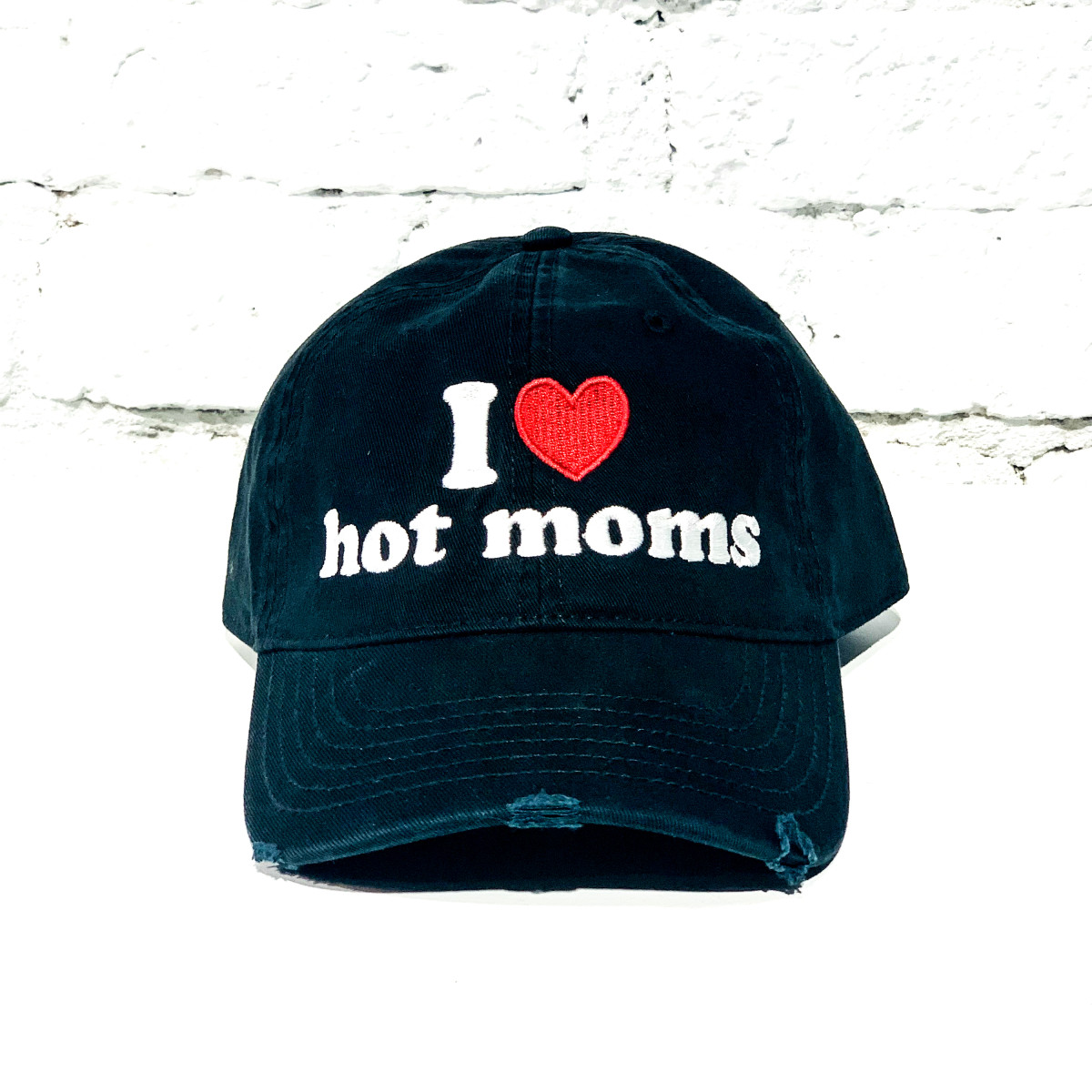 Czapka 2005 Hot Moms Disstresed Hat Black